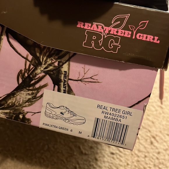 RealTree Girl Camo Tennis shoes - Picture 5 of 6